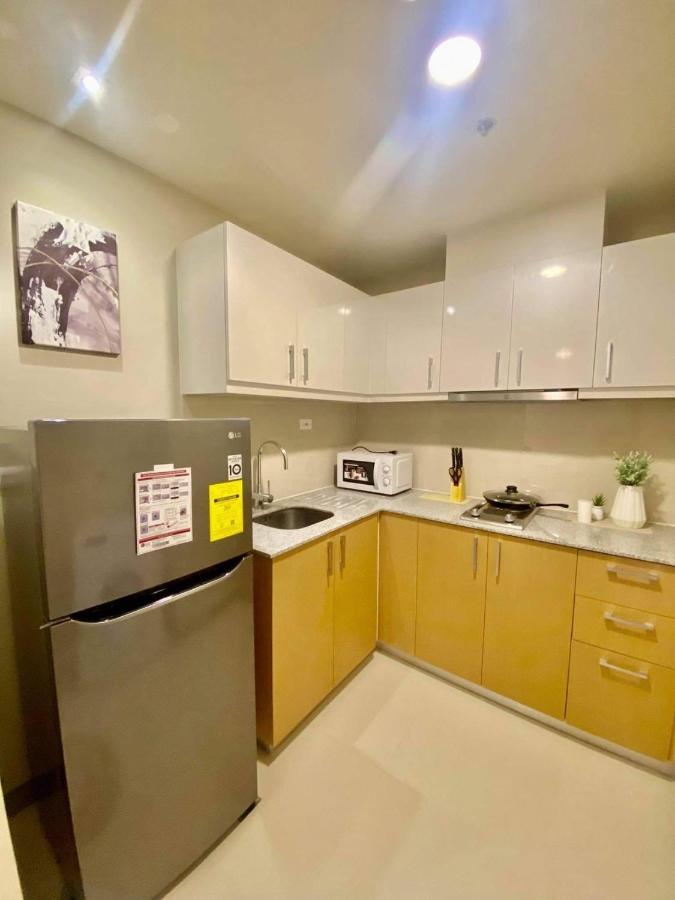 Uptown Parksuites Тагіг Екстер'єр фото