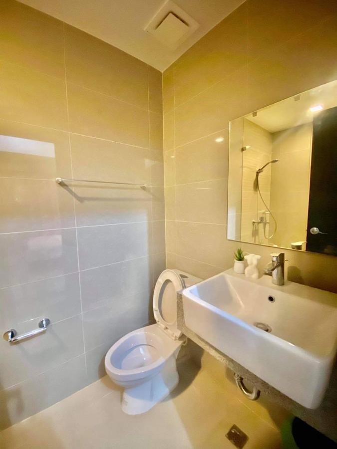 Uptown Parksuites Тагіг Екстер'єр фото