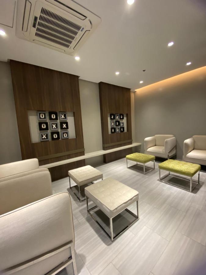Uptown Parksuites Тагіг Екстер'єр фото